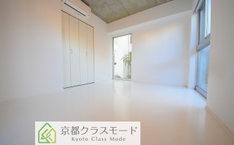 洋室6.8帖