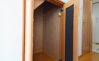 階段下収納