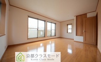 洋室12帖　別アングル