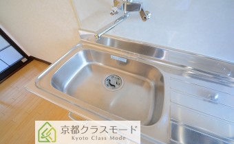 広いシンク＆作業出来るスペースも嬉しいですね♪