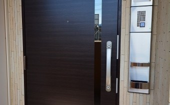 玄関ドア