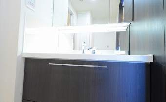 ※室内写真は同マンション内の別タイプのものです。