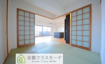 ※室内写真は同マンション内の別タイプのものです。