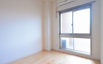 ※室内写真は同マンション内の別タイプのものです。