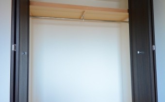 ※室内写真は同マンション内の別タイプのものです。