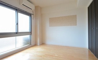 ※室内写真は同マンション内の別タイプのものです。