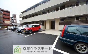 敷地内ガレージ