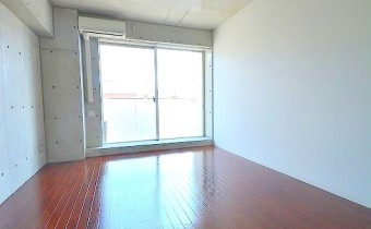 洋 9.8帖　ベッドもソファーも置ける広いお部屋