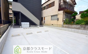 敷地内ガレージ