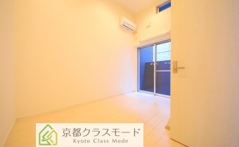 洋室5.7帖　別アングル