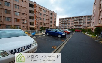 敷地内ガレージ