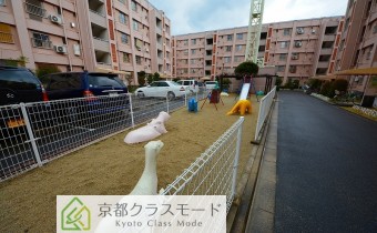 敷地内に公園もあります♪