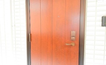玄関ドア