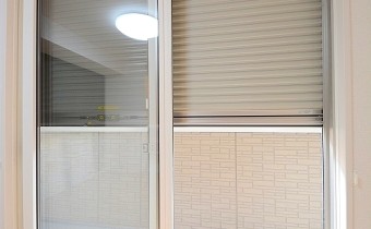 シャッター雨戸付き