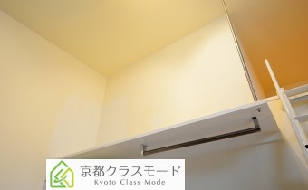 収納棚