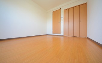 「南向き」の明るい室内空間♪広めの7帖のお部屋！