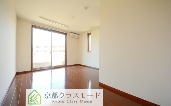 洋室8.4帖　別アングル