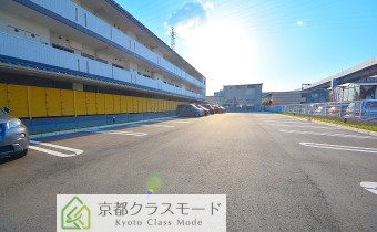 敷地内ガレージ