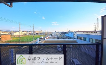 バルコニーから　見通しが良くて陽当たり良好！