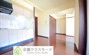 使い勝手の良い、横並びタイプ！設備も充実していますよ♪