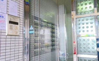 オートロックドア