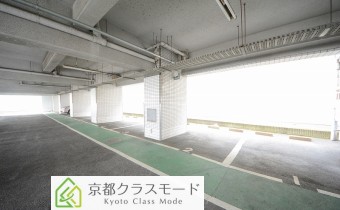 敷地内ガレージ
