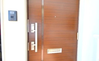 玄関ドア