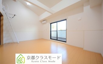 LDK13帖　ロフトがあるので天井が高くて開放的！