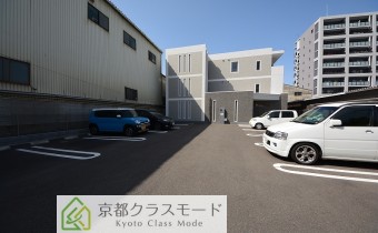 敷地内ガレージ