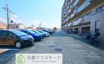 敷地内ガレージ