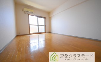 洋室10帖・別アングル