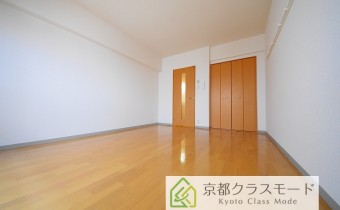 洋室10帖・別アングル