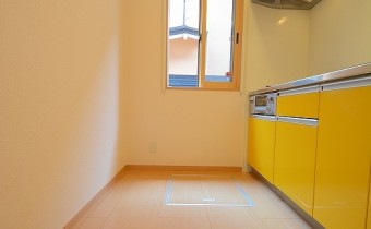 キッチンスペース　※室内写真は同建物内の103号室のものです。