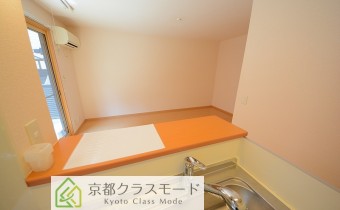 キッチンからの眺め　※室内写真は同建物内の103号室のものです。