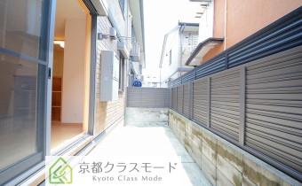専用庭　※室内写真は同建物内の103号室のものです。