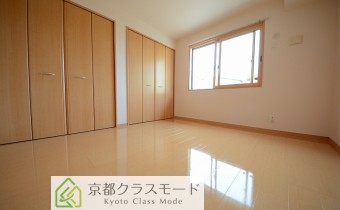 ※室内写真は同建物内の103号室のものです。