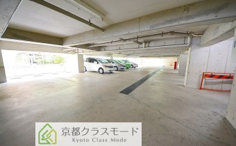 敷地内ガレージ