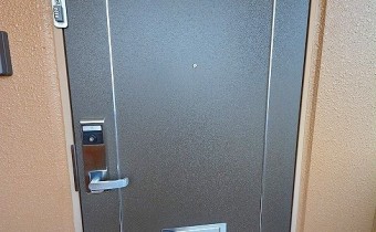 玄関ドア