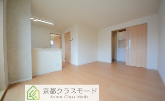 人気のカウンタータイプ♪リビングは広々12帖あり！