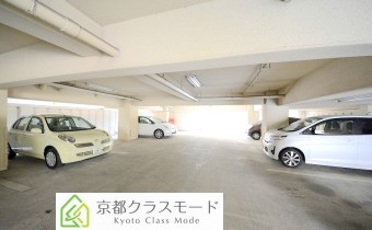 敷地内ガレージ