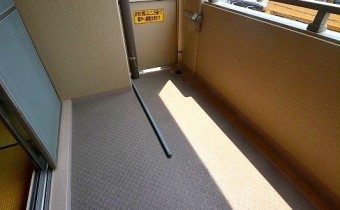 ※室内写真は同マンション内の401号室のものです。