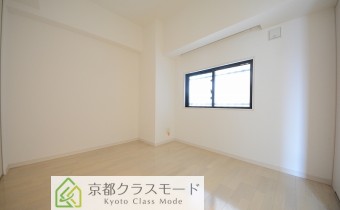 Room5