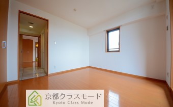 洋室8.8帖・別アングル