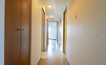 ※室内写真は同マンション内・別タイプの参考画像となります。
