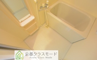 ※室内写真は同マンション内・別タイプの参考画像となります。