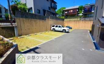 敷地内ガレージ