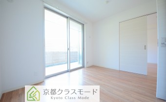 ※室内写真は同マンション内の別タイプのお部屋となります。