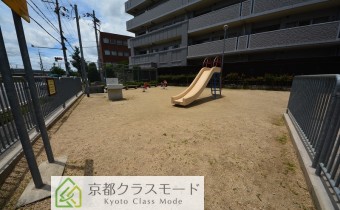 敷地内に公園があります♪