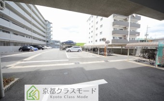 敷地内ガレージ