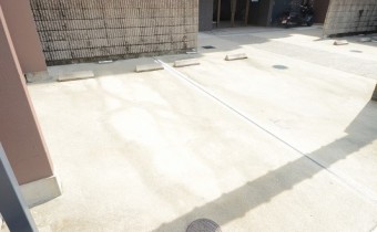 敷地内ガレージ